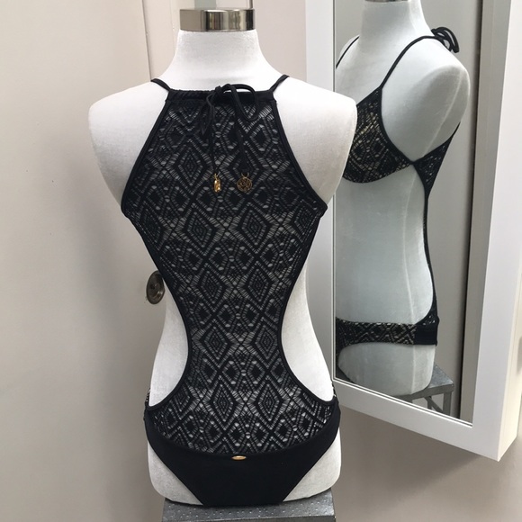 Luli Fama Take Me Back Crochet One Piece - Picture 8 of 16